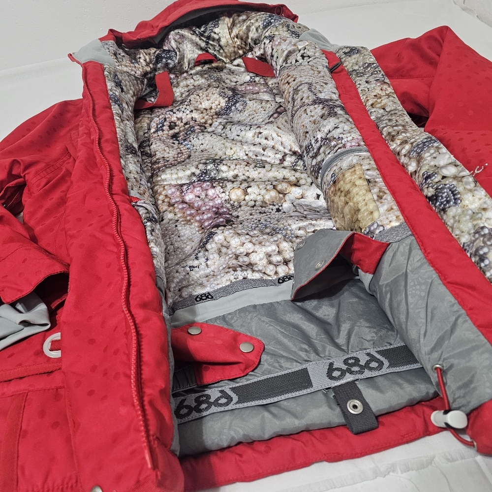 686 Red Snowboard Ski Jacket ACC Waterproof Hooded Women’s - Picture 3 of 9